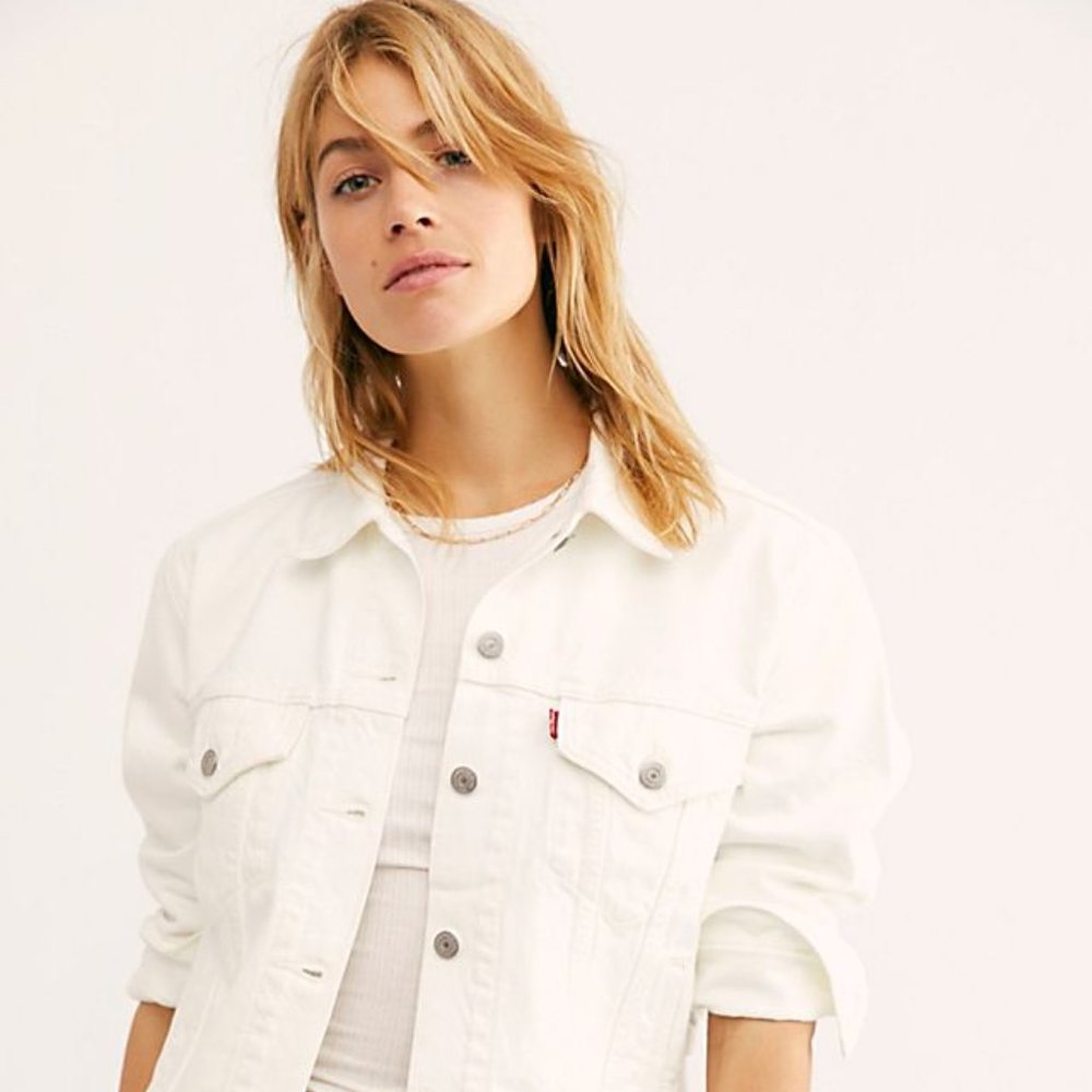 Aritzia Levi's Denim Jacket